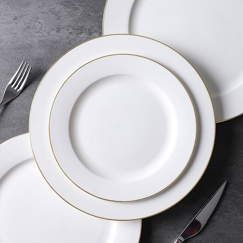Clasee Porcelain Dinner Set of 32 Plates – طقم عشاء بورسلين، 32 طبقًا