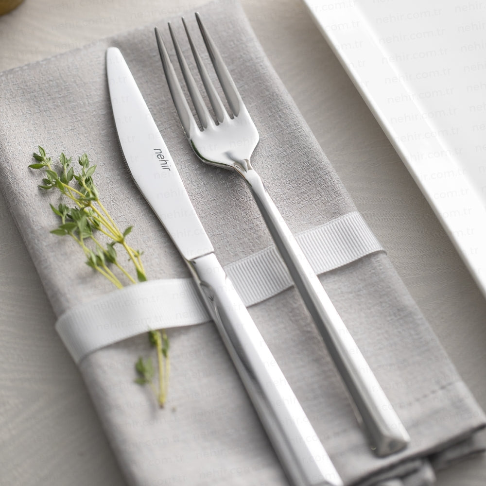 Pyrain 24 Pieces Cutlery Set